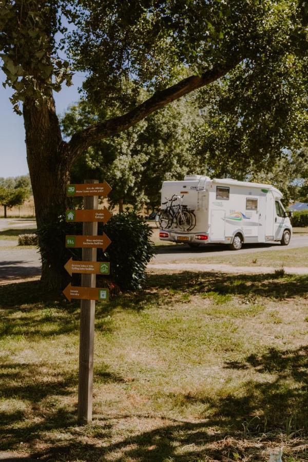 Camping Onlycamp Tours Val De Loire Saint-Avertin Zewnętrze zdjęcie